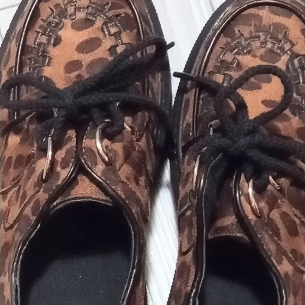 (15-4536) Rilista Women's Platform Sz 8